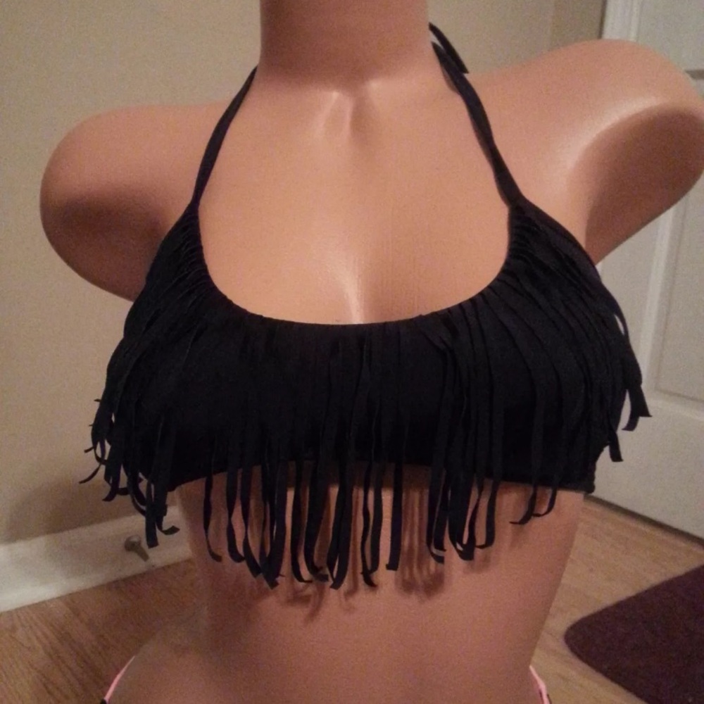 NWOT Victoria’s Secret Fringe Halter Bikini Top Size Small Black